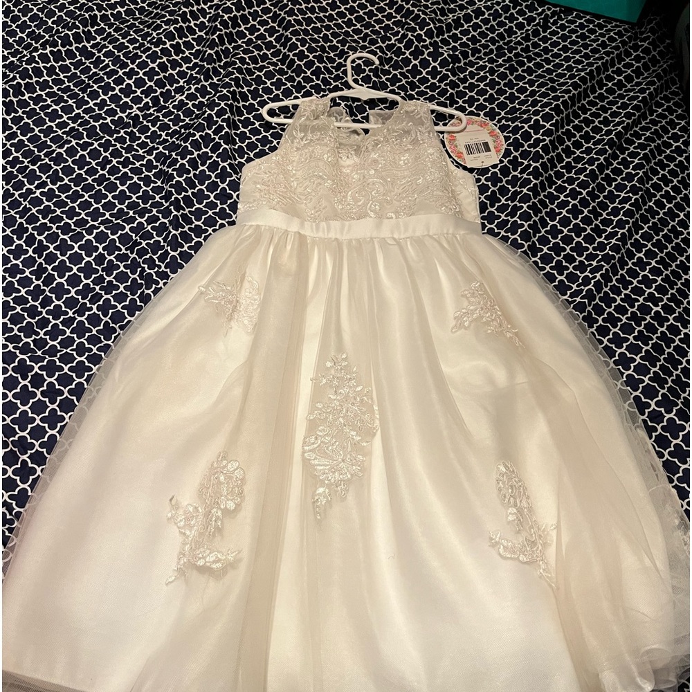 Girls white wedding dress never worn